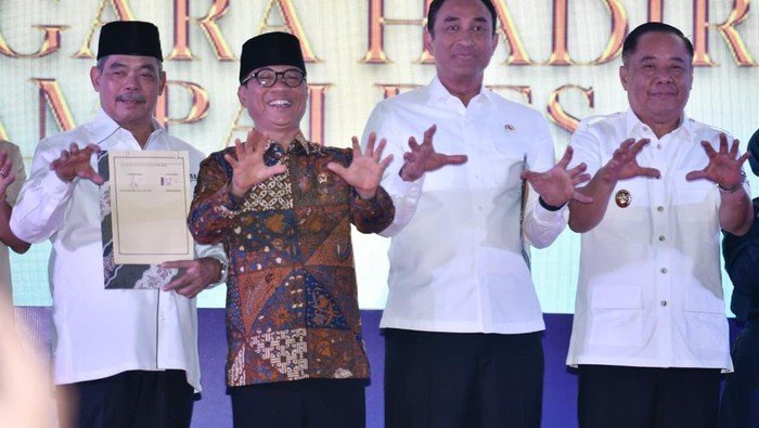 Surya Borneo News : Mendes Yandri – Kepala BNN Deklarasi Indonesia Bersinar, Komitmen Perangi Narkoba